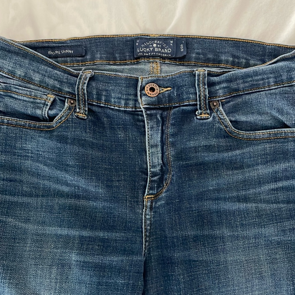Lucky Brooke Skinny size 29 regular length.